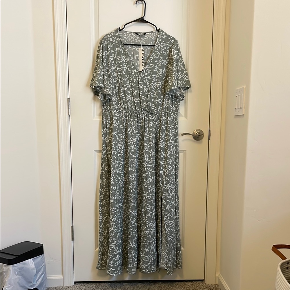 BloomChic Blue and White Flutter Sleeve Maxi Dress